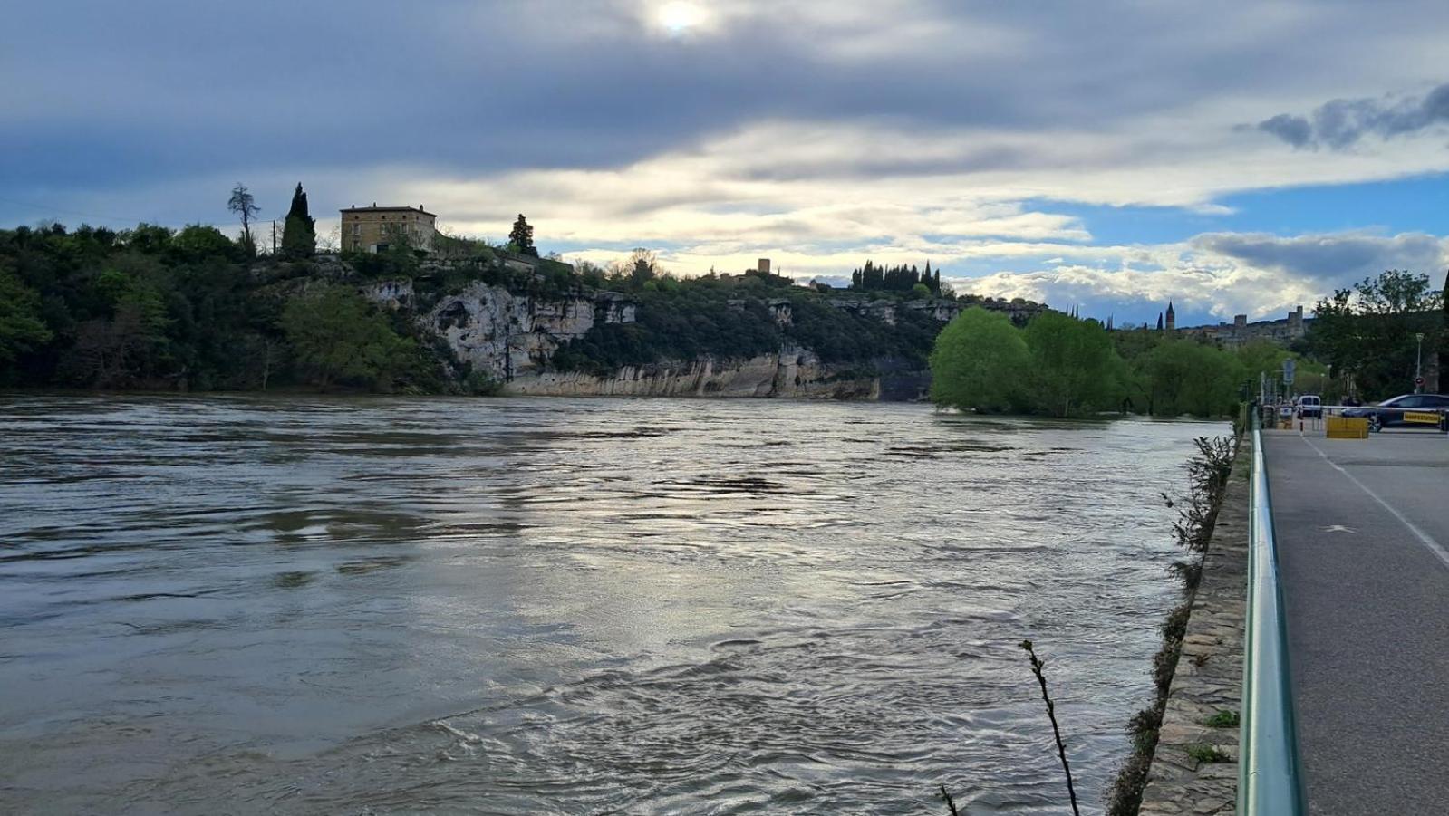 Superbe Appartement Dans Residence Avec Piscine Saint-Martin-dʼArdèche エクステリア 写真