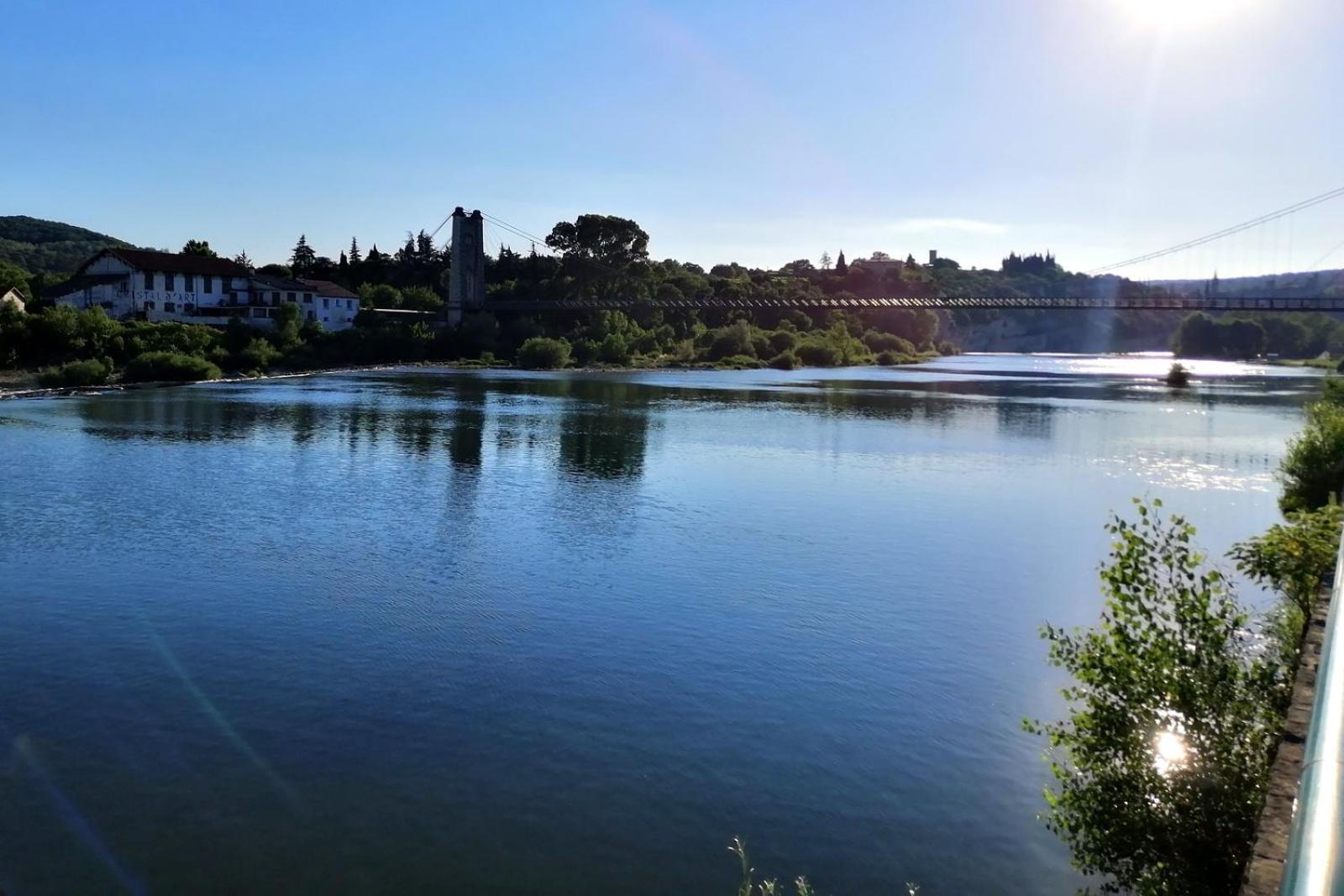 Superbe Appartement Dans Residence Avec Piscine Saint-Martin-dʼArdèche エクステリア 写真